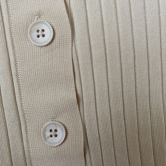 Designer top - Picture 4 of 9